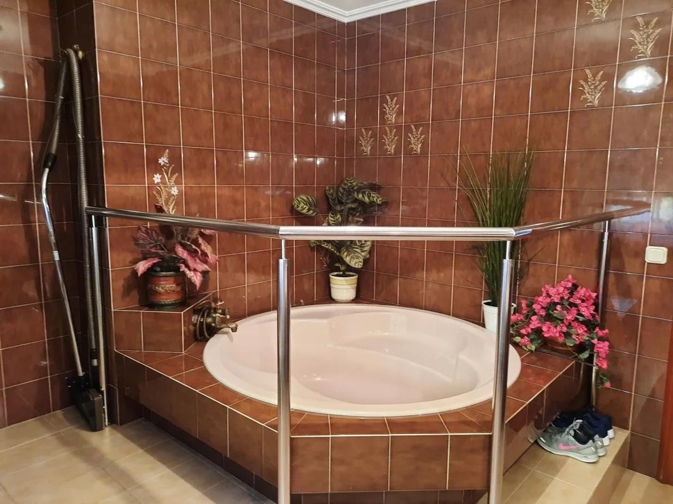 Magnífica vivienda unifamiliar en finca de buen tamaño en sedes, narón