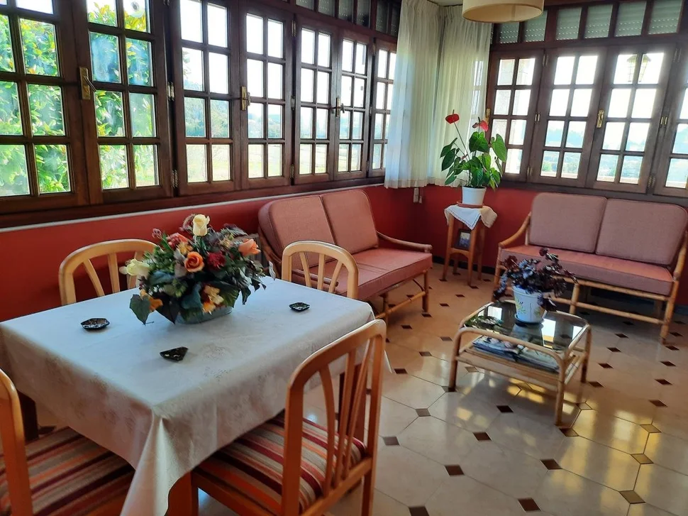 Magnífica vivienda unifamiliar en finca de buen tamaño en sedes, narón