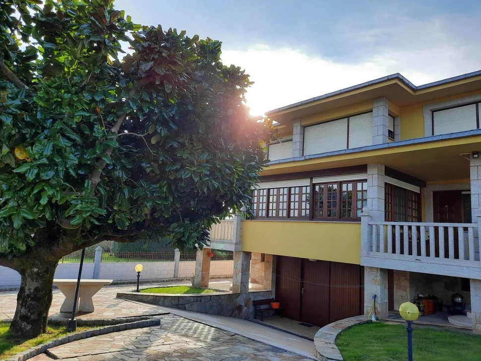 Magnífica vivienda unifamiliar en finca de buen tamaño en sedes, narón