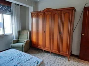 Primer piso para pequeña reforma en zona ayuntamiento narón