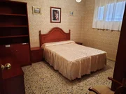 Primer piso para pequeña reforma en zona ayuntamiento narón