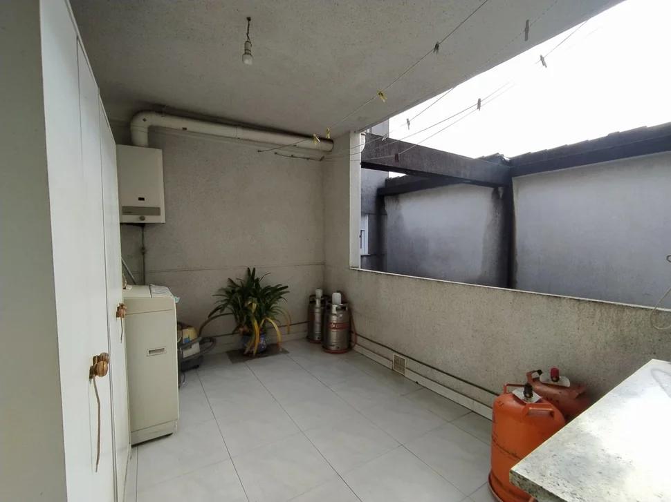 Se vende duplex con terraza en freixeiro