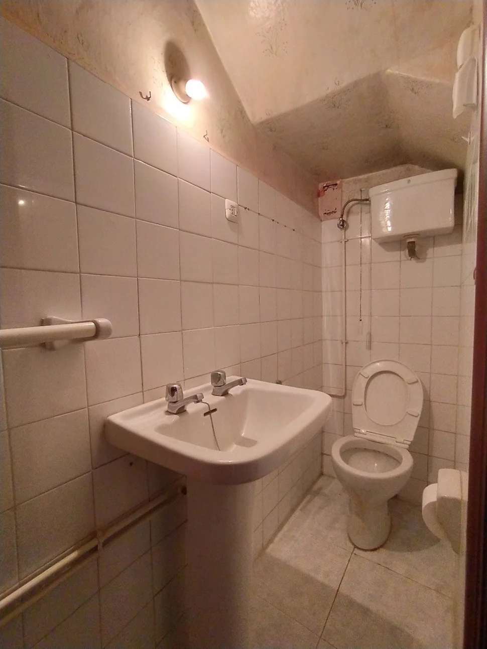 Se Vende Duplex Descendente para Reforma Integral (Caranza)