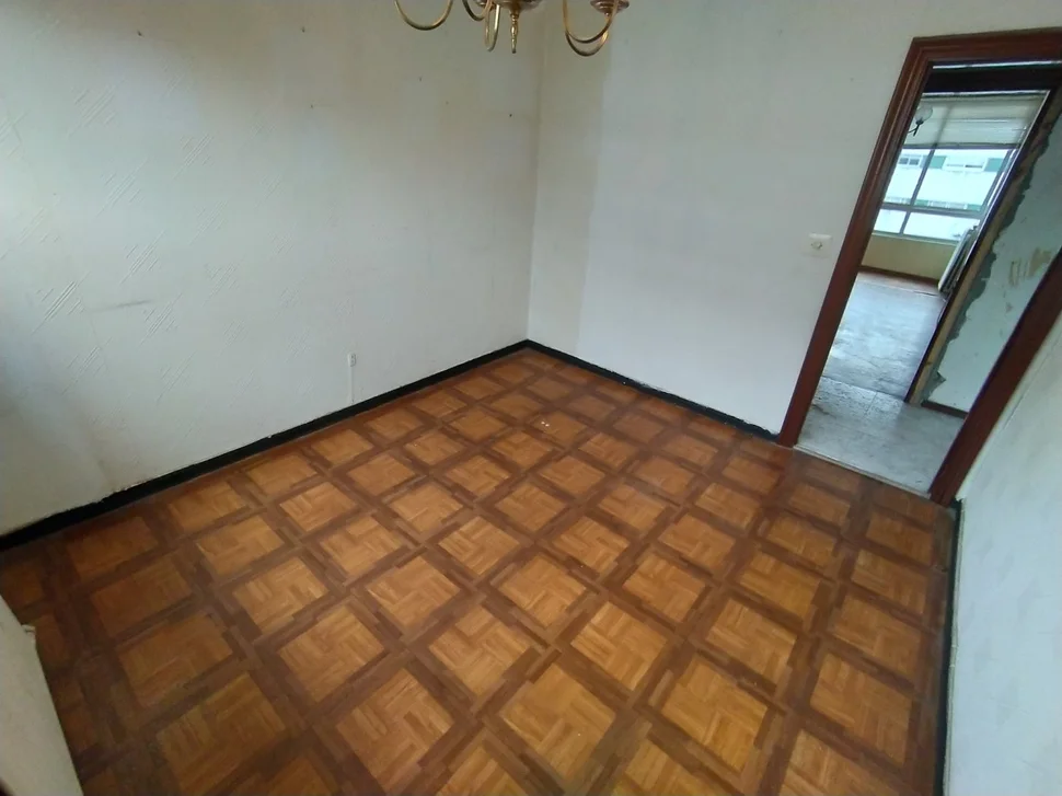 Se Vende Duplex Descendente para Reforma Integral (Caranza)