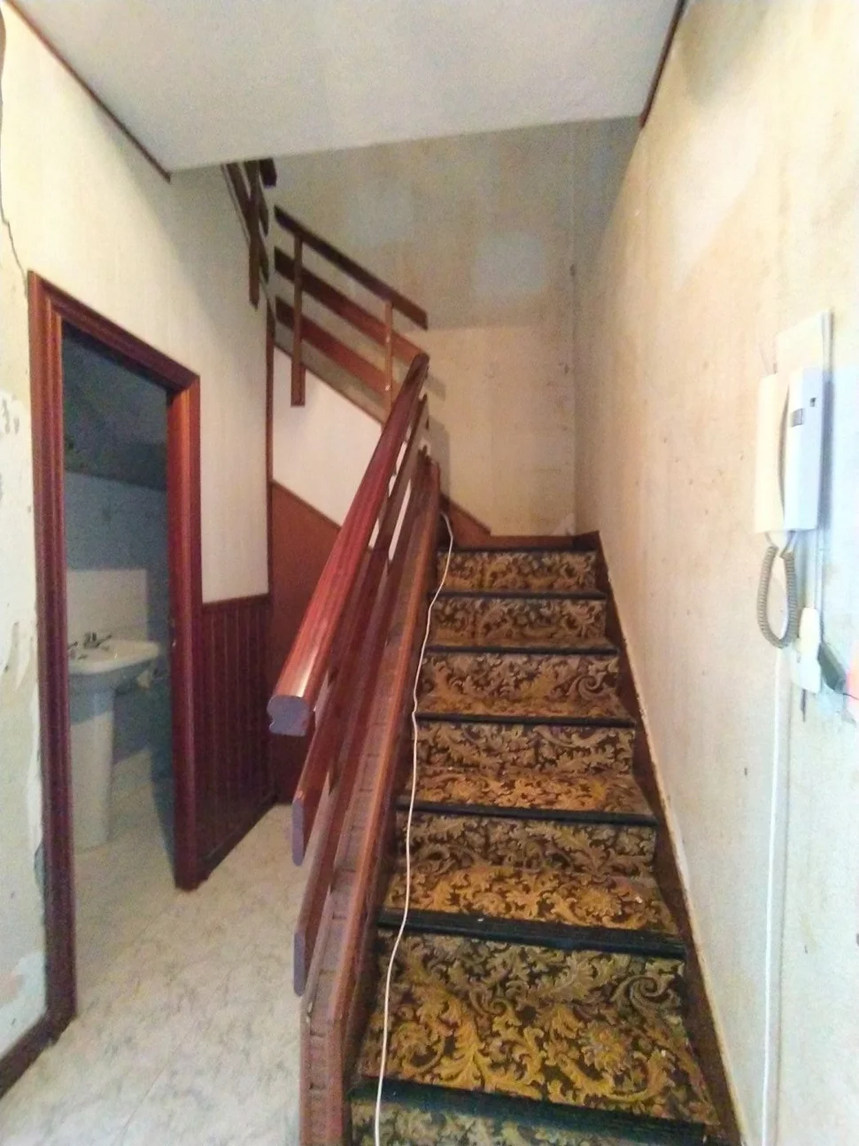 Se Vende Duplex Descendente para Reforma Integral (Caranza)