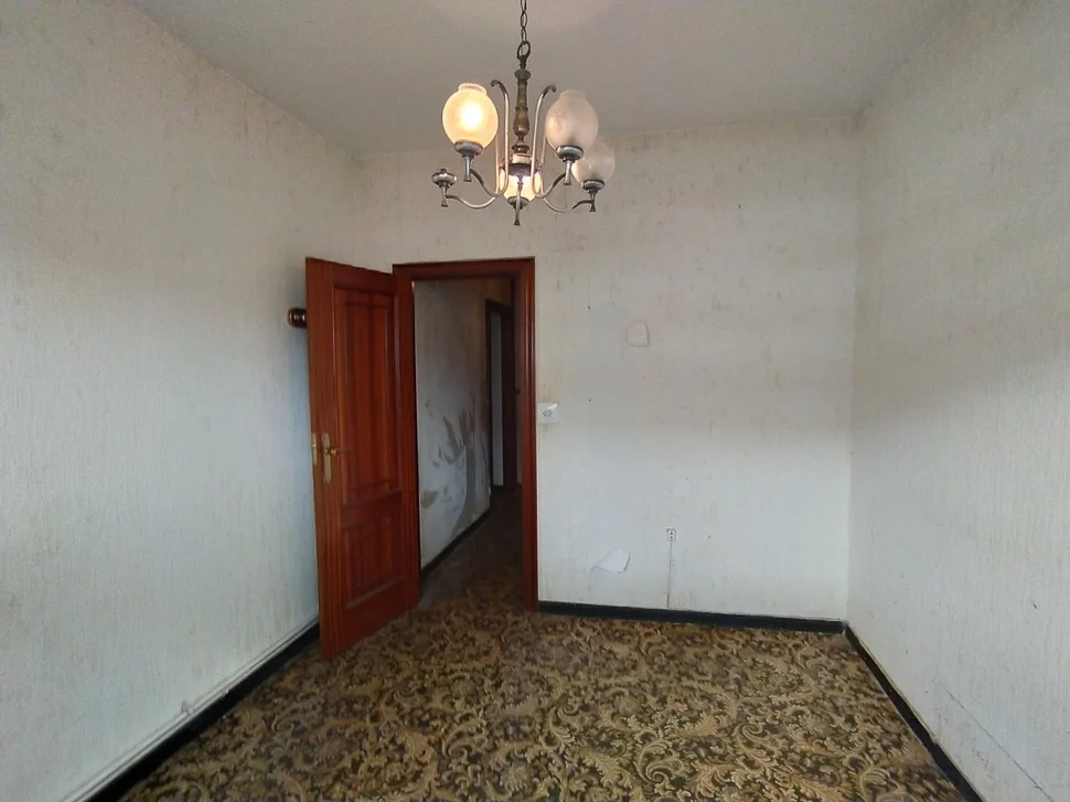 Se Vende Duplex Descendente para Reforma Integral (Caranza)
