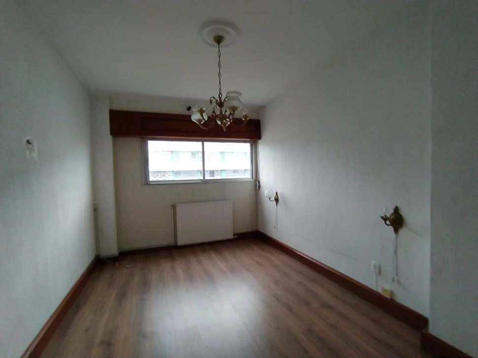 Se Vende Duplex Descendente para Reforma Integral (Caranza)