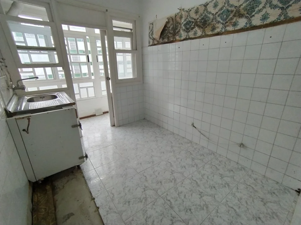 Se Vende Duplex Descendente para Reforma Integral (Caranza)
