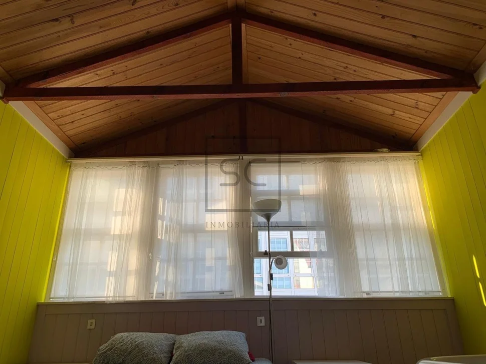 Casa adosada en pleno centro, ferrol