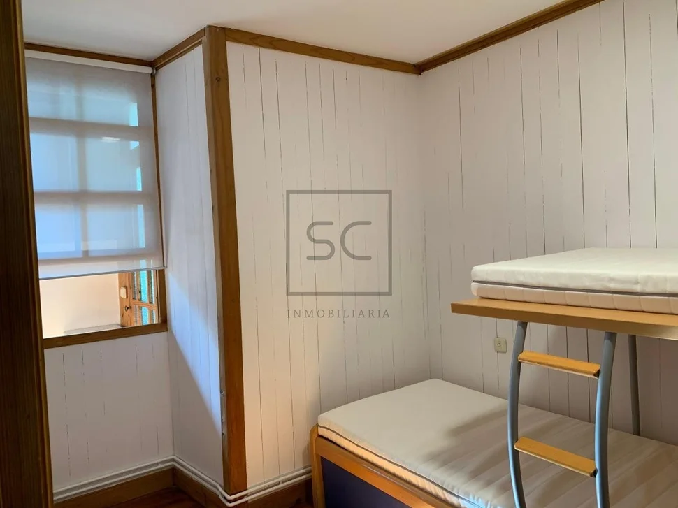 Casa adosada en pleno centro, ferrol