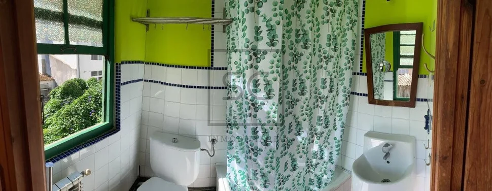 Casa adosada en pleno centro, ferrol