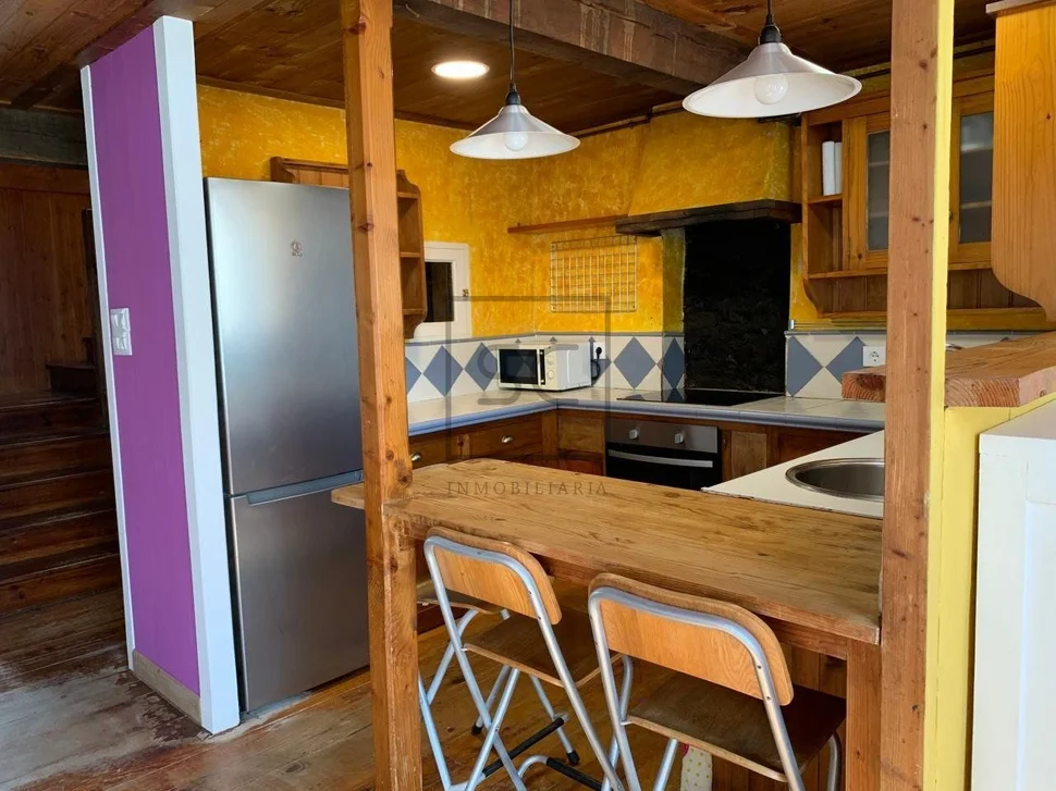 Casa adosada en pleno centro, ferrol