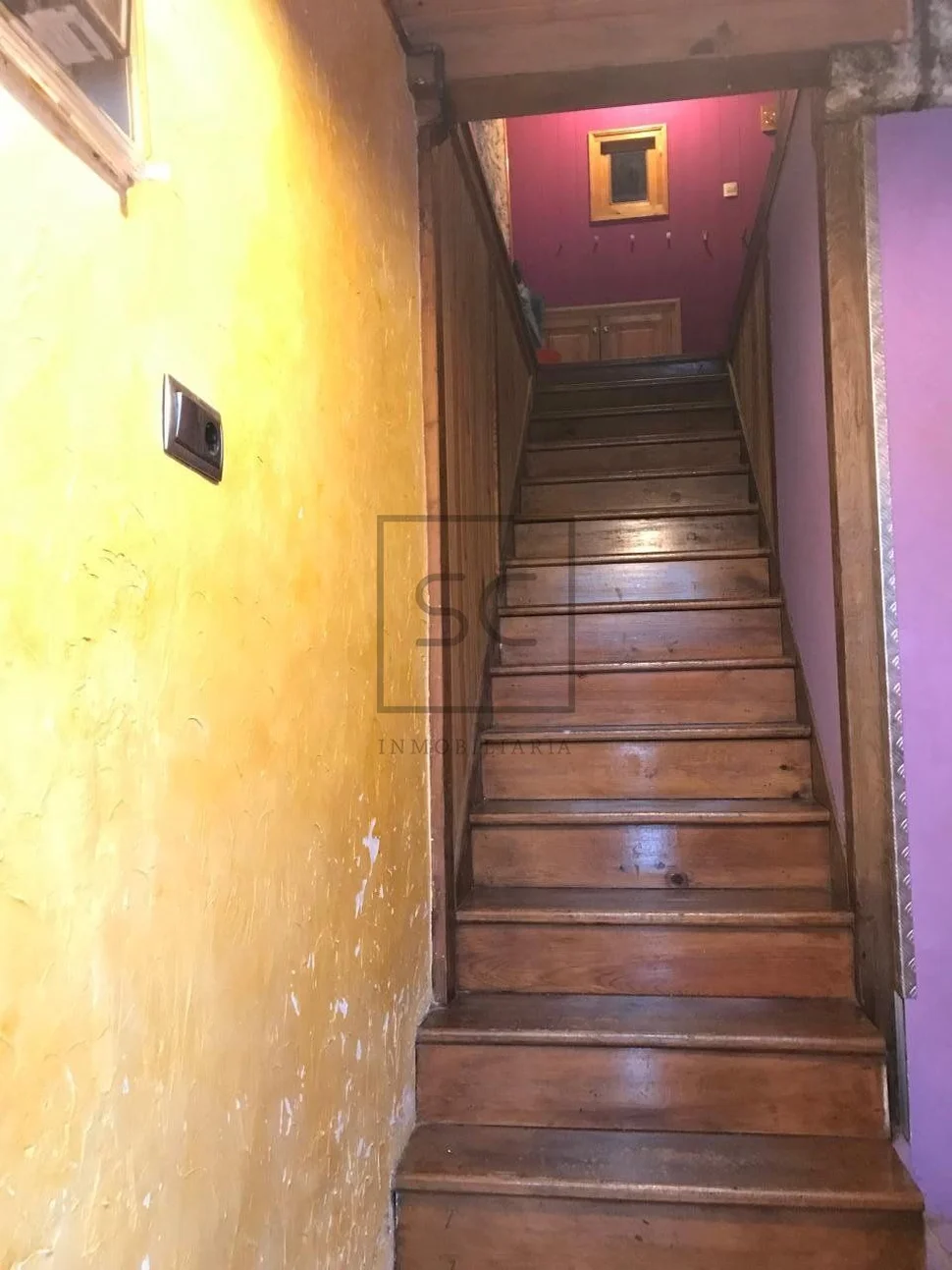 Casa adosada en pleno centro, ferrol