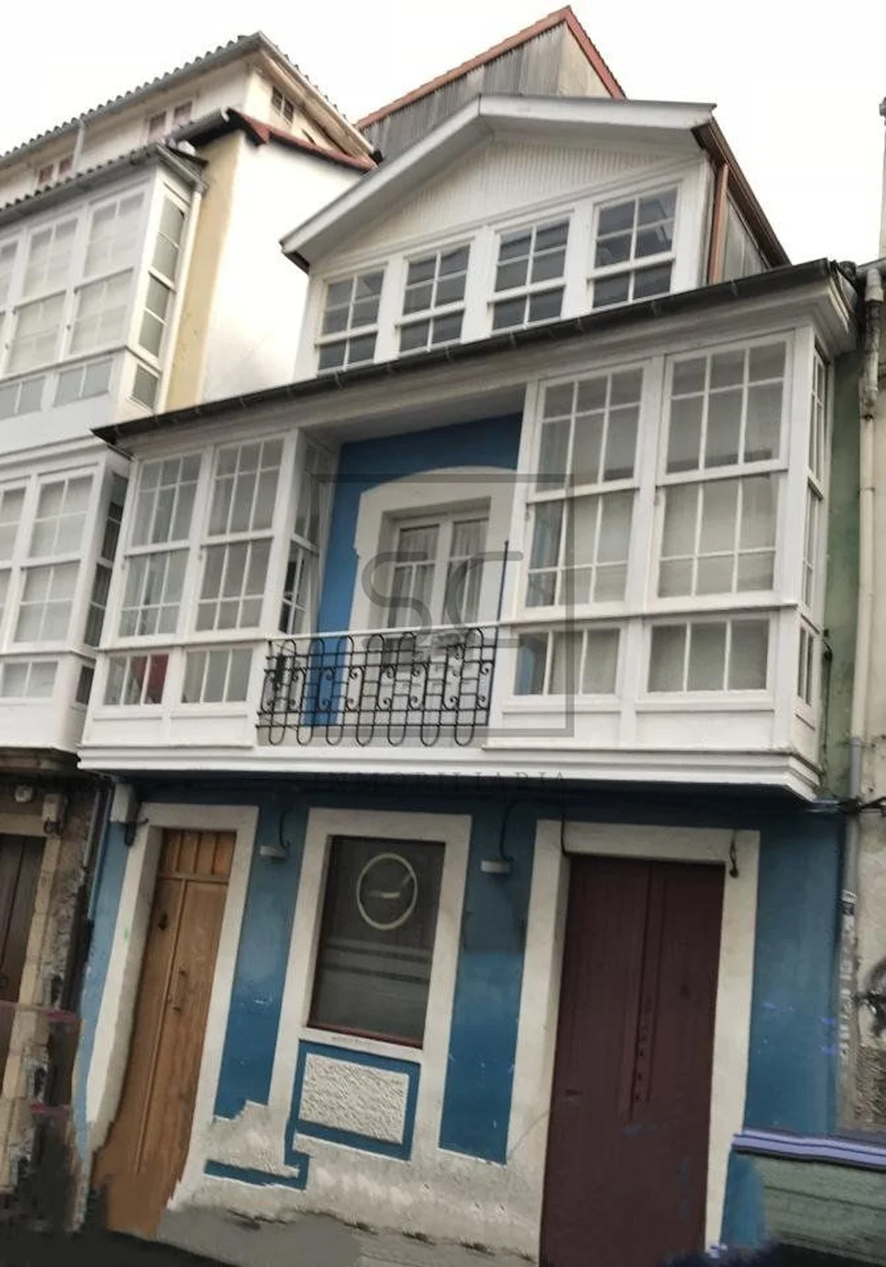 Casa adosada en pleno centro, ferrol