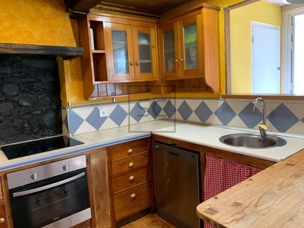 Casa adosada en pleno centro, ferrol