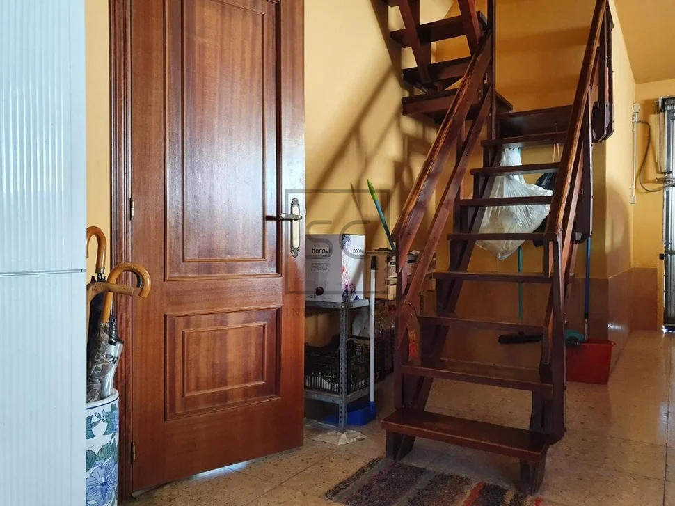 Chalet con piscina bodegas y finca en san sadueniño, san saturnino