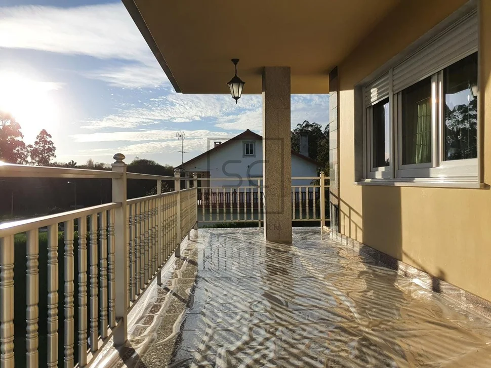 Chalet con piscina bodegas y finca en san sadueniño, san saturnino
