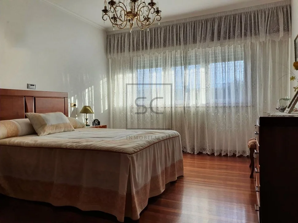 Chalet con piscina bodegas y finca en san sadueniño, san saturnino