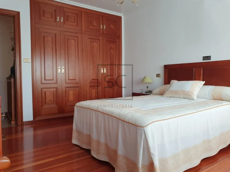 Chalet con piscina bodegas y finca en san sadueniño, san saturnino