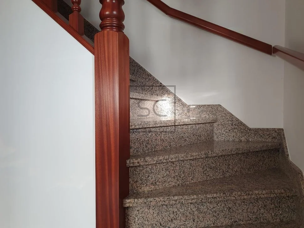 Chalet con piscina bodegas y finca en san sadueniño, san saturnino