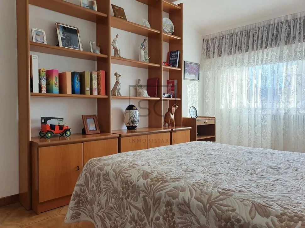 Chalet con piscina bodegas y finca en san sadueniño, san saturnino