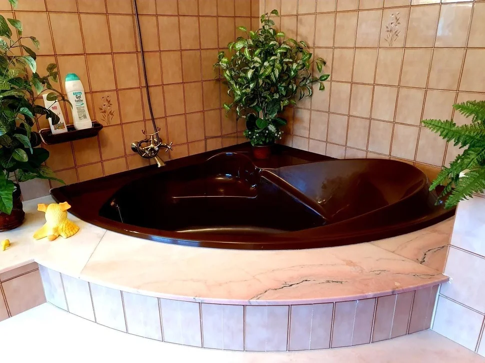 Chalet con piscina bodegas y finca en san sadueniño, san saturnino