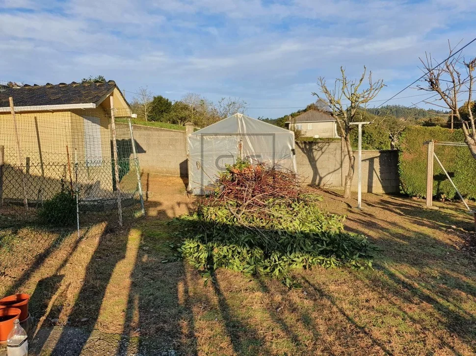 Chalet con piscina bodegas y finca en san sadueniño, san saturnino