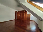 Se vende o alquila ático con ascensor y sin muebles en ultramar