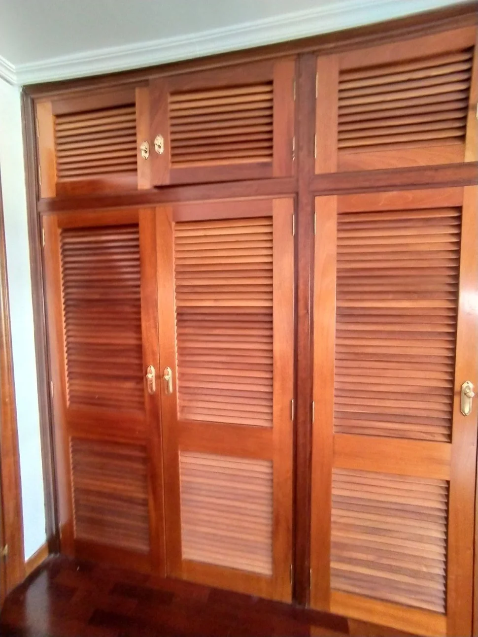 Se vende o alquila ático con ascensor y sin muebles en ultramar