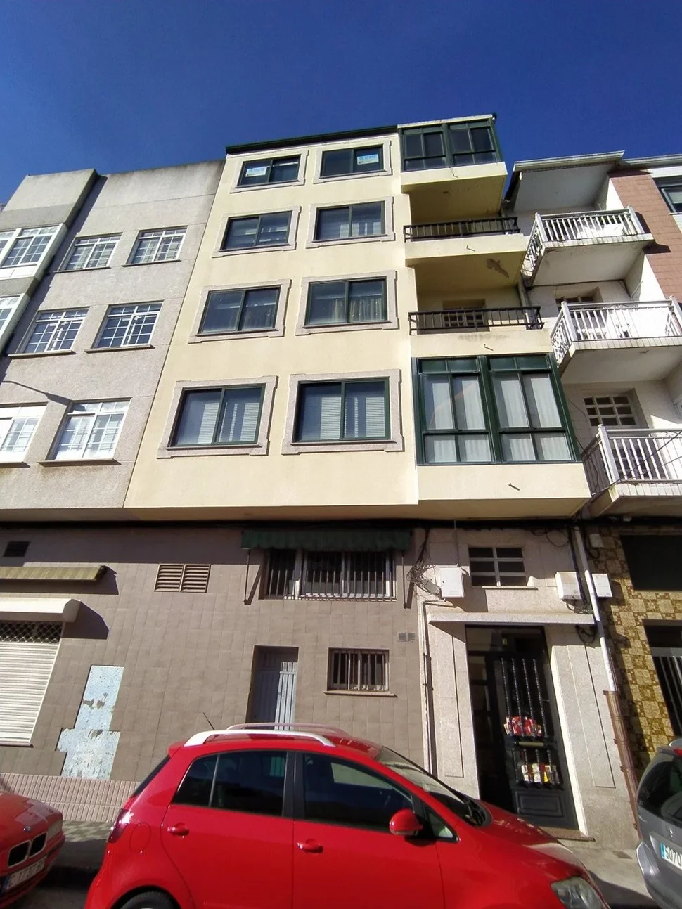Se vende 3º con terraza en freixeiro