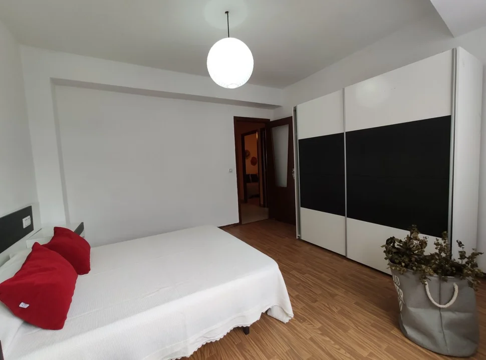 Se vende o alquila piso en neda