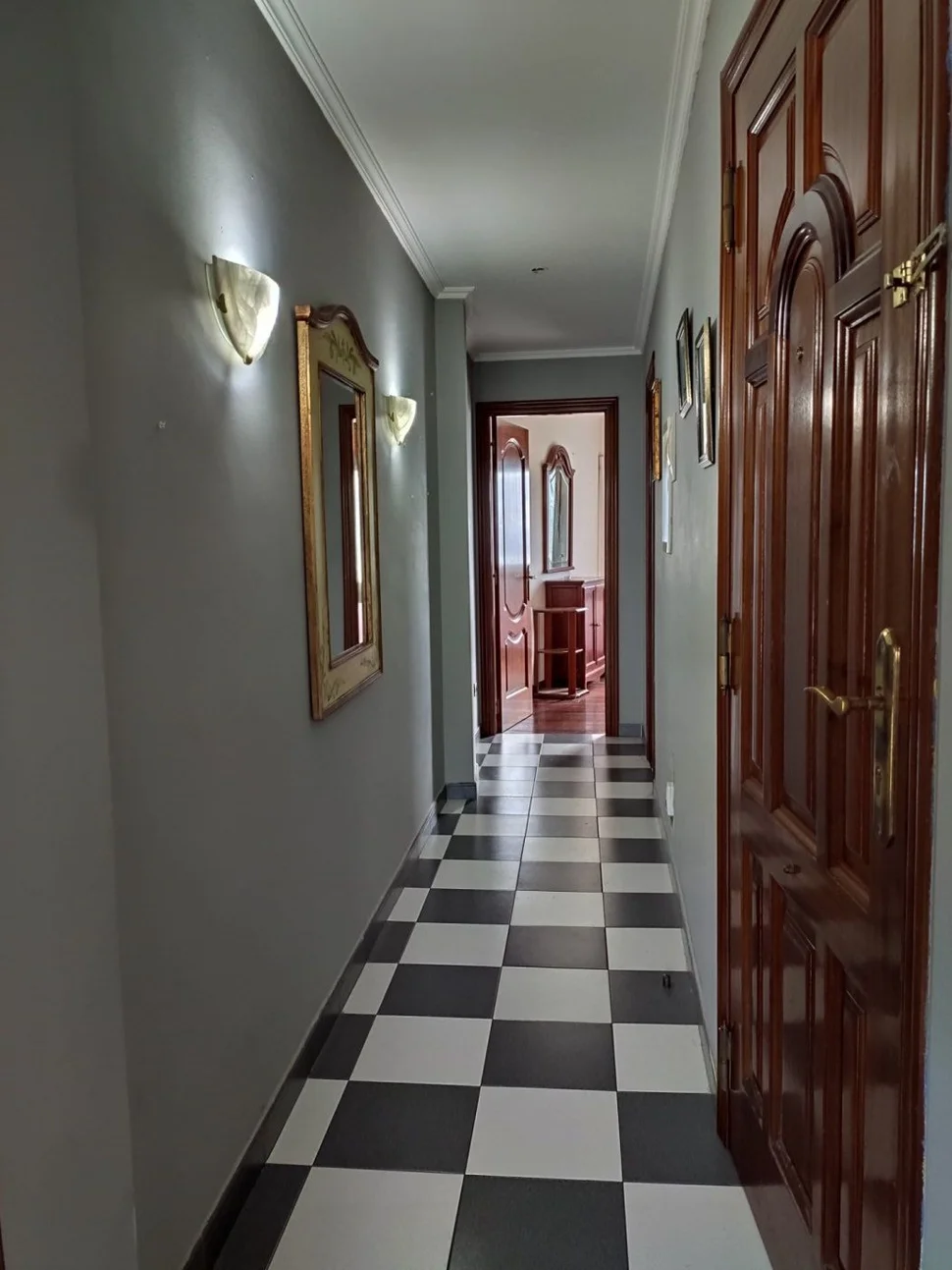 Se vende o alquila apartamento en el puerto con vistas al mar