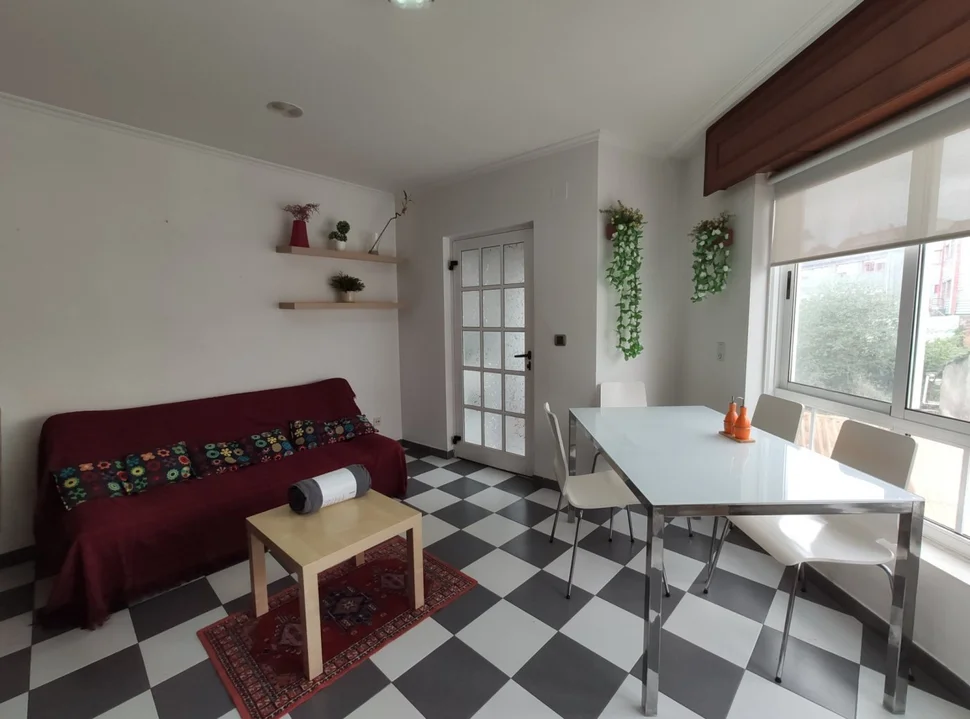 Se vende o alquila apartamento en el puerto con vistas al mar