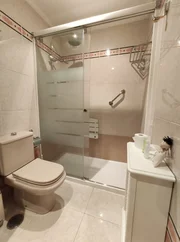 Se alquila piso en ferrol con ascensor y plaza de garaje