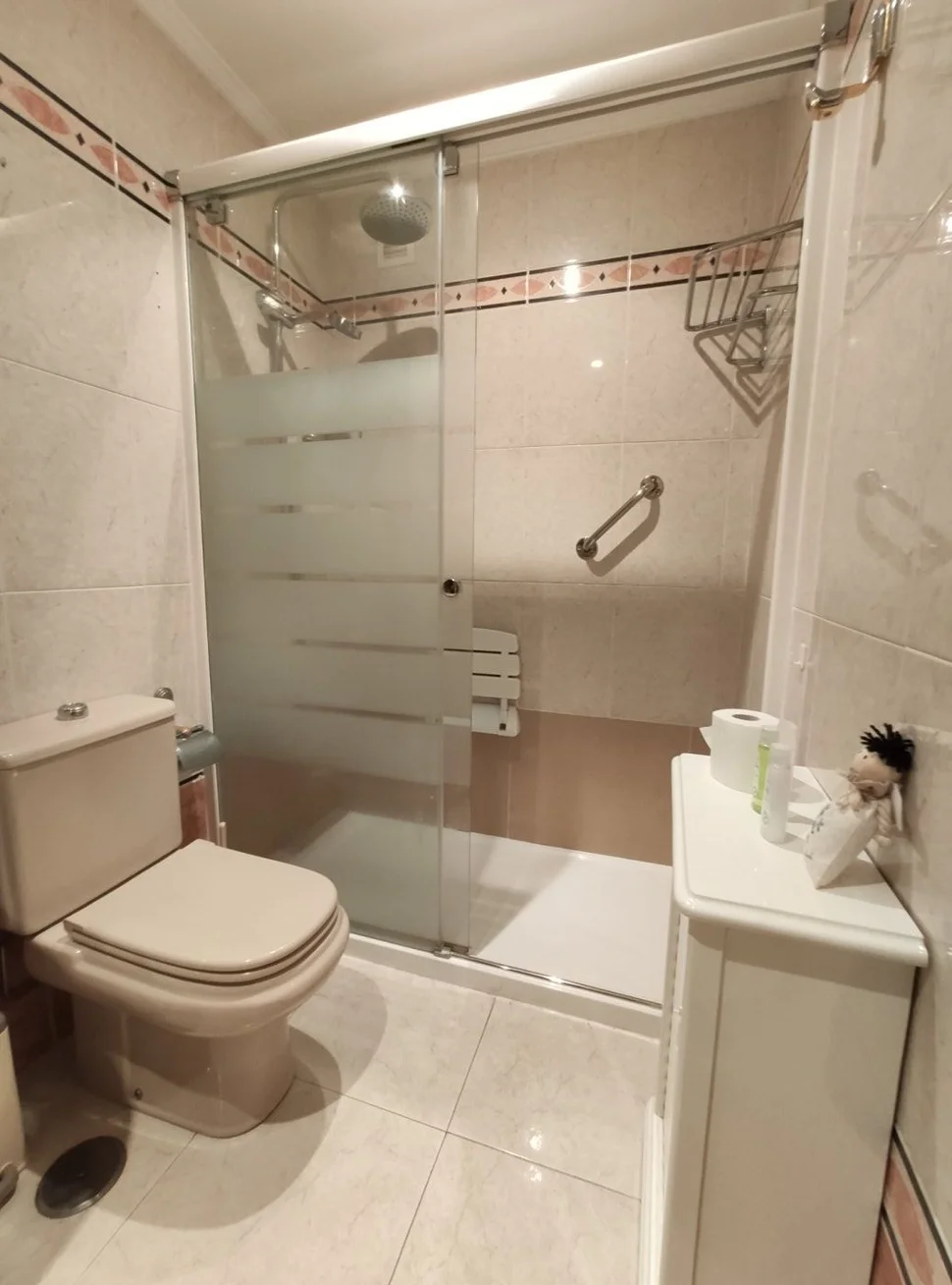 Se alquila piso en ferrol con ascensor y plaza de garaje