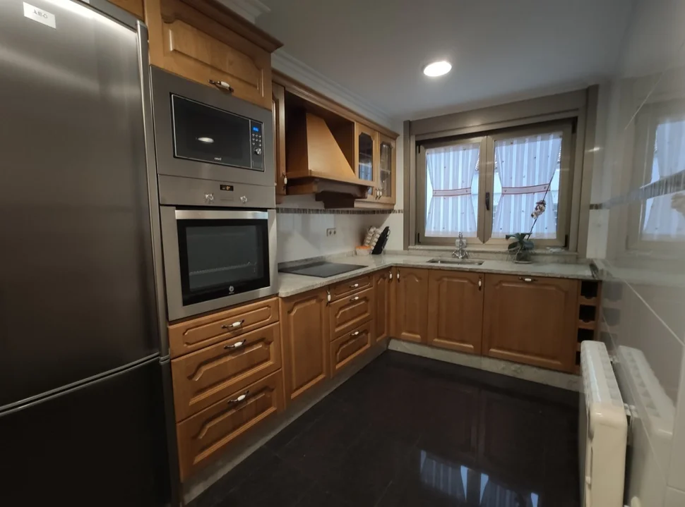 Se alquila piso en el centro de ferrol