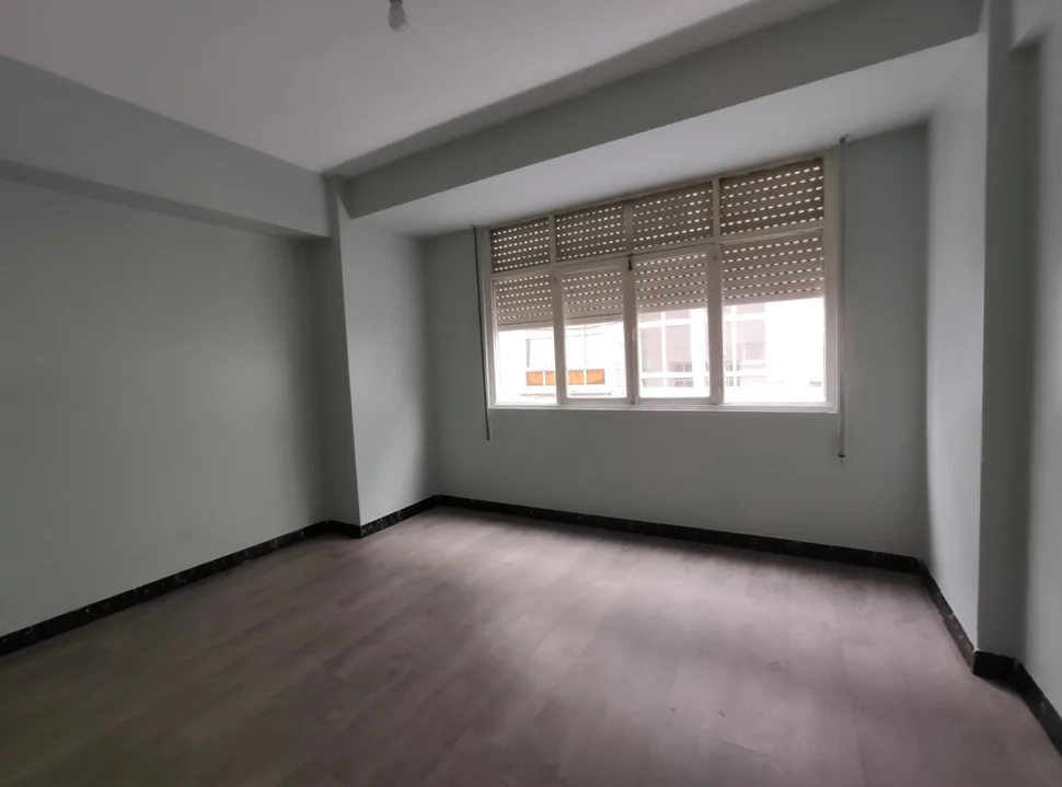 Se alquila piso en la gándara