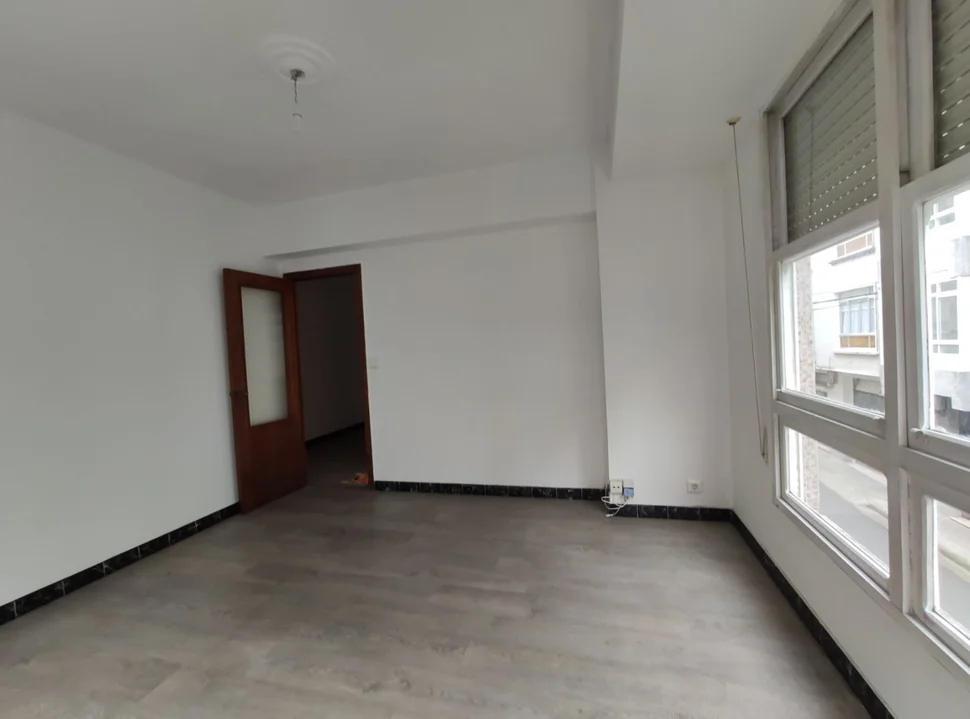 Se alquila piso en la gándara