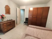 Se alquila piso próximo a la universidad con ascensor