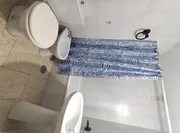 Se alquila piso próximo a la universidad con ascensor