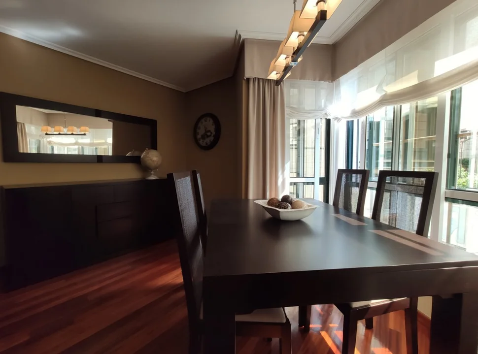 Se alquila piso en fene con plaza de garaje y ascensor