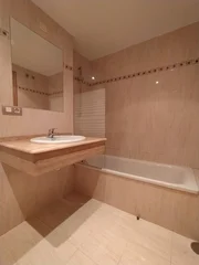 Se alquila piso en muy buen estado de conservación ( canido )