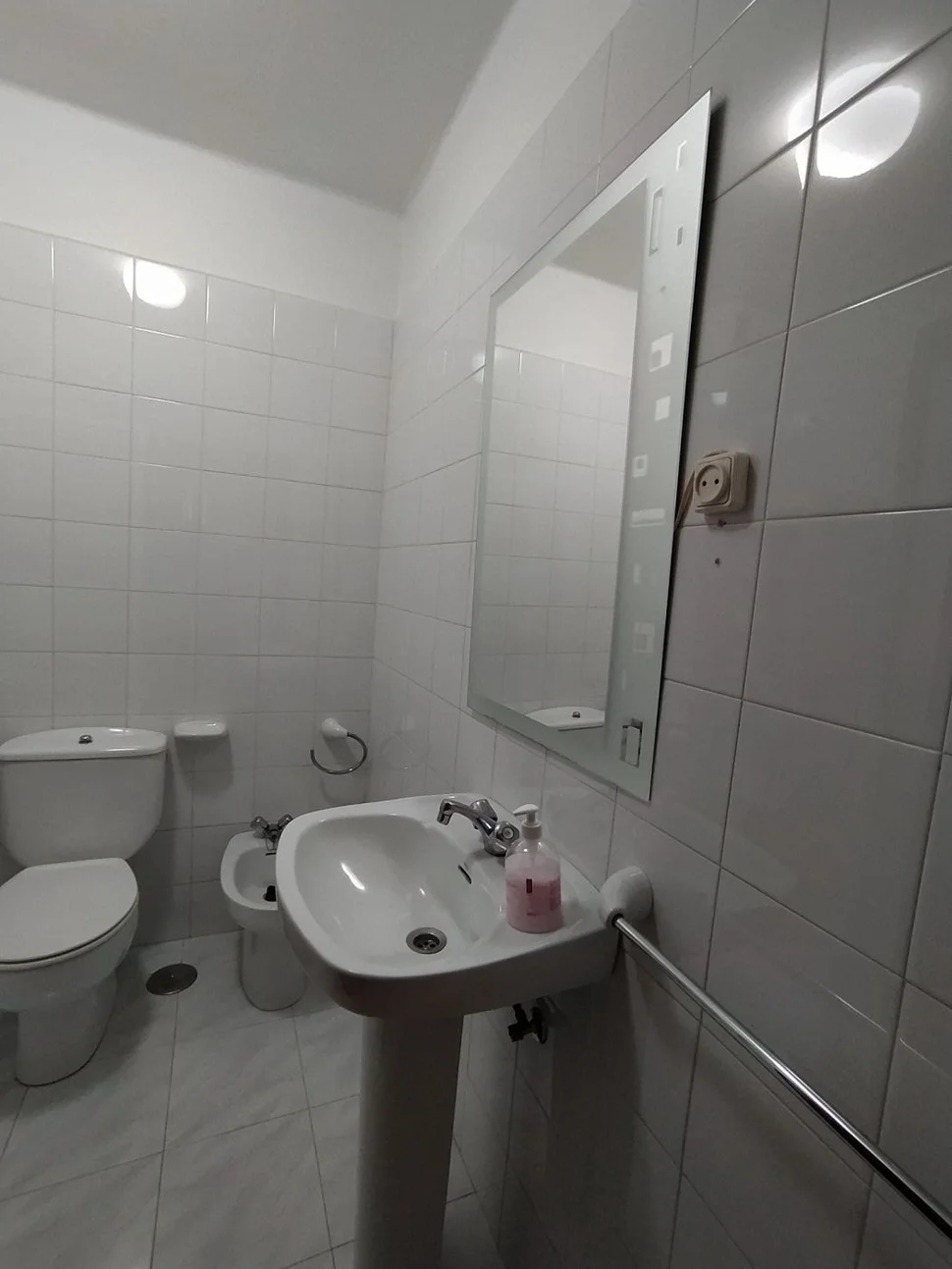 Se vende o alquila piso con encanto en el centro con ascensor