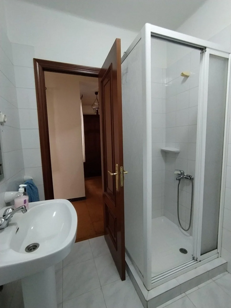 Se vende o alquila piso con encanto en el centro con ascensor