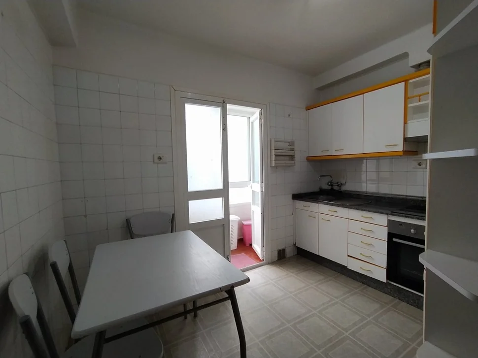 Se vende o alquila piso con encanto en el centro con ascensor