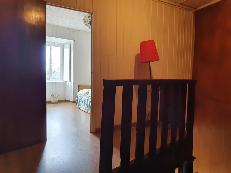 Casa con patio, bodega y finca en neda