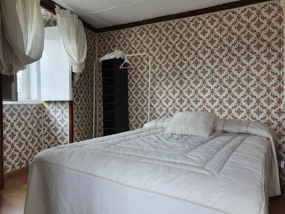 Casa con patio, bodega y finca en neda