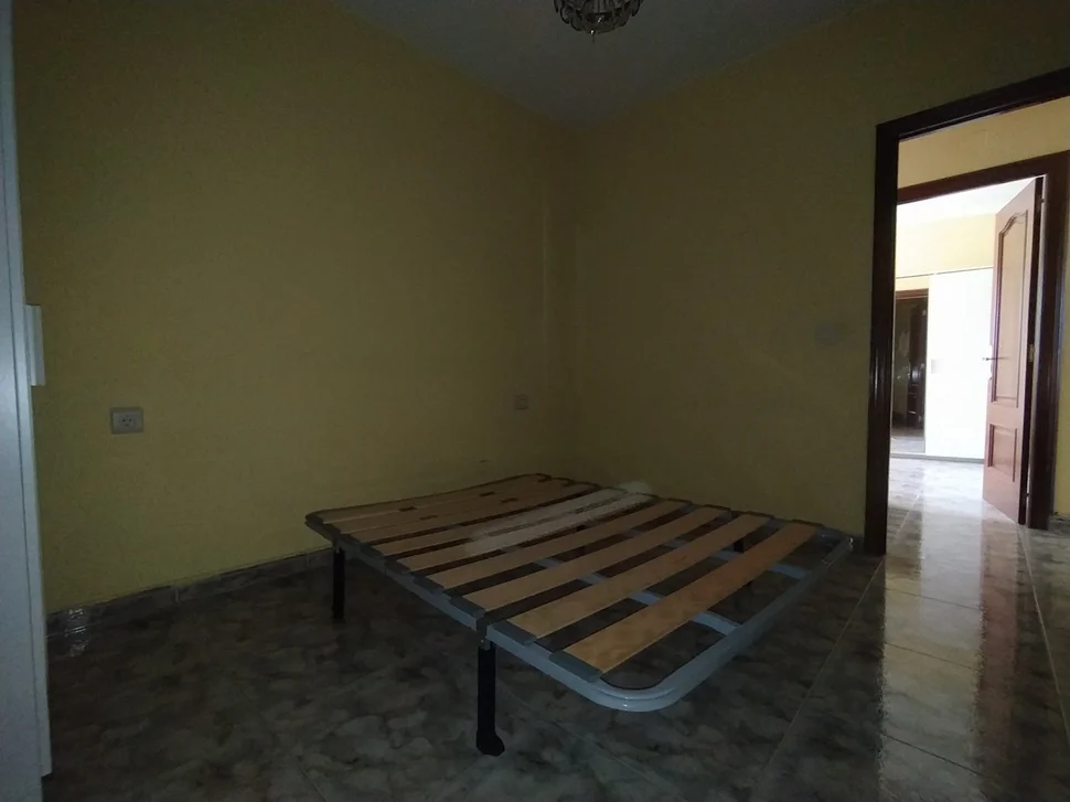 Se Alquila Piso con Terraza en la Gándara