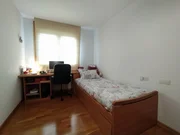 Se alquila piso en piñeiros