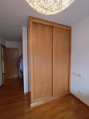 Se alquila piso en piñeiros